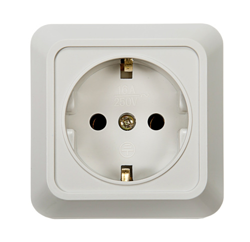 Розетка одинарная с заземлением BOLLETO белая накладная 7028 IN HOME купить за 100 руб. в Новосибирске