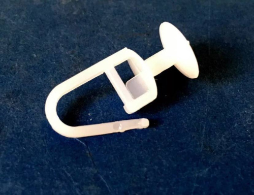 Крючок к пластиковым карнизам 50шт упак. купить за 109 руб. в Новосибирске