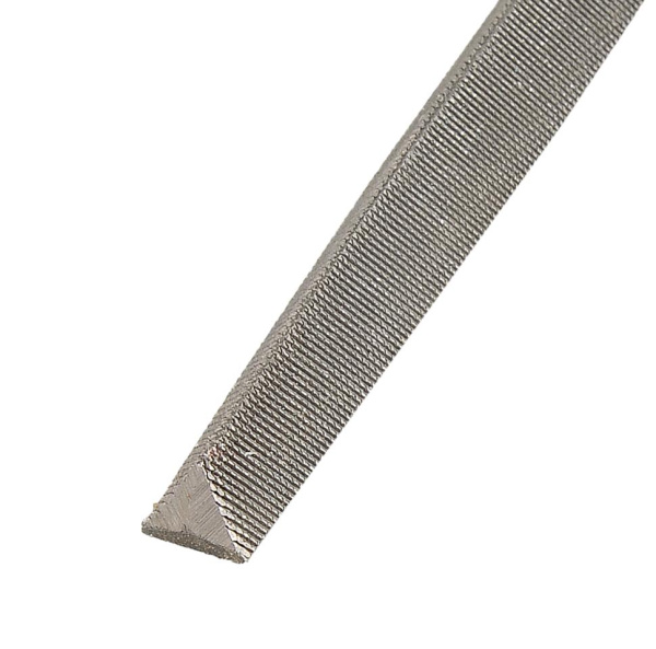 Напильник 200 мм трехгранный деревянная рукоятка 73/6/4/3 "ВИХРЬ" купить за 247 руб. в Новосибирске