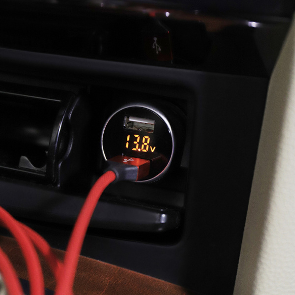 Автозарядка в прикуриватель 2хUSB с дисплеем (АЗУ) (1000+2100 mA) серебристая REXANT купить за 0 руб. в Новосибирске