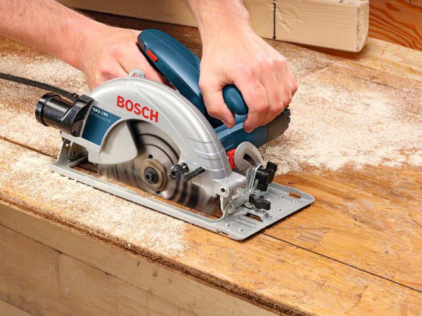 Пила дисковая Bosch GKS 190, д.диска - 190 мм, 5500 об/мин, 1400 Вт, глубина пропила - 70 мм, 4.2 кг, 0152201 купить за 0 руб. в Новосибирске