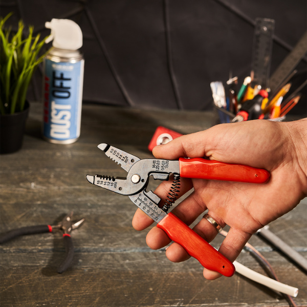 Инструмент для зачистки кабеля 0,9 - 6,0 мм2,  (HT-1041)  (HS-1041)  PROCONNECT купить за 819 руб. в Новосибирске