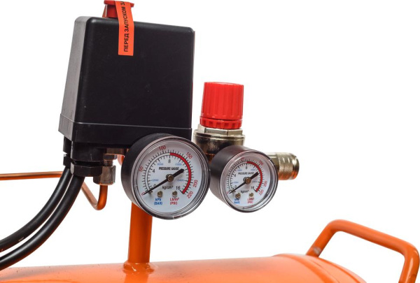 Компрессор воздушный КМП-400/100P Вихрь, 74/3/7 ременный купить за 34&nbsp;612 руб. в Новосибирске