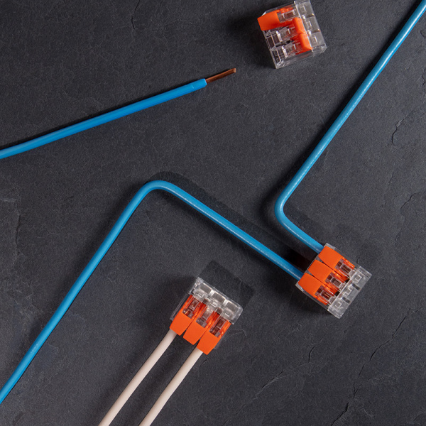 Универсальная компактная клемма, 3-проводная до 4,0 мм² (50 шт. /уп. ) REXANT купить за 25 руб. в Новосибирске