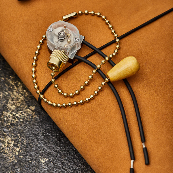 Выключатель для настенного светильника c проводом и деревянным наконеч., gold PROCONNECT купить за 0 руб. в Новосибирске