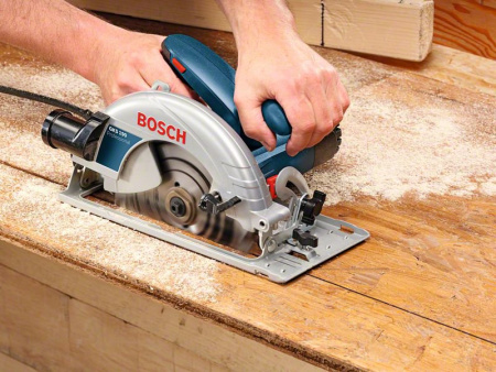 Пила дисковая Bosch GKS 190, д.диска - 190 мм, 5500 об/мин, 1400 Вт, глубина пропила - 70 мм, 4.2 кг, 0152201 купить за 0 руб. в Новосибирске