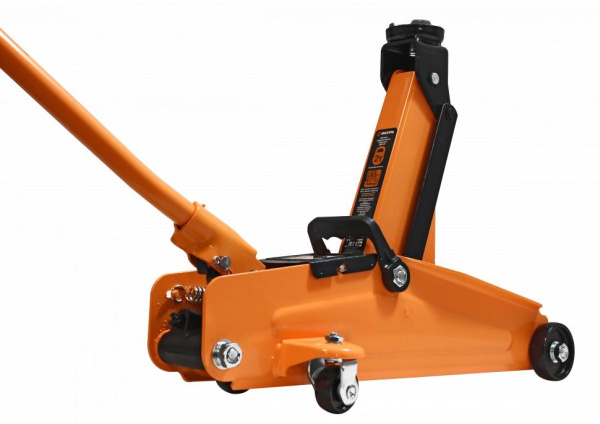 Домкрат гидравлический подкатной ДМК-2К (2 т, 135-385 мм, в кейсе) Вихрь, 73/5/4/1 купить за 4&nbsp;690 руб. в Новосибирске