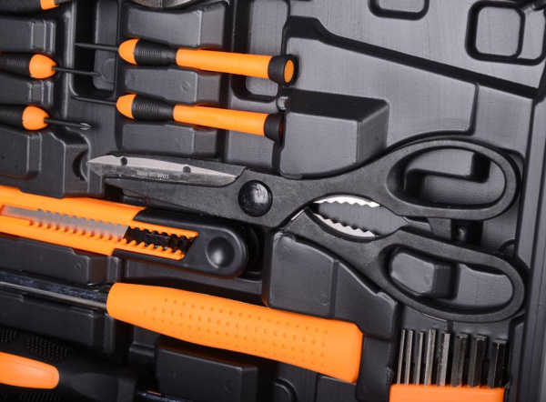 Дрель-шуруповерт аккумуляторная ДА-12Л-2КН с набором инструментов Вихрь, шт, 72/14/35 купить за 4&nbsp;989 руб. в Новосибирске